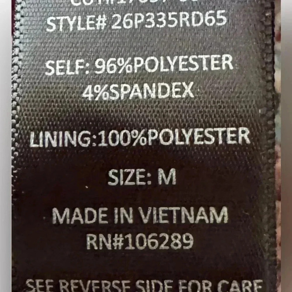 Trixxi Womens Pink Floral Print V Neck Tie Back Romper Shorts Size Medium - Picture 10 of 12